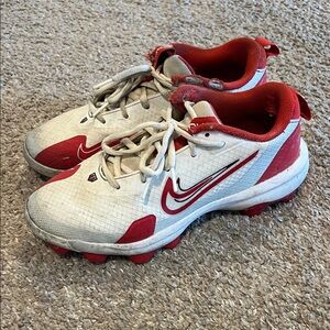 Nike boys Red and White Mike Trout baseball cleats